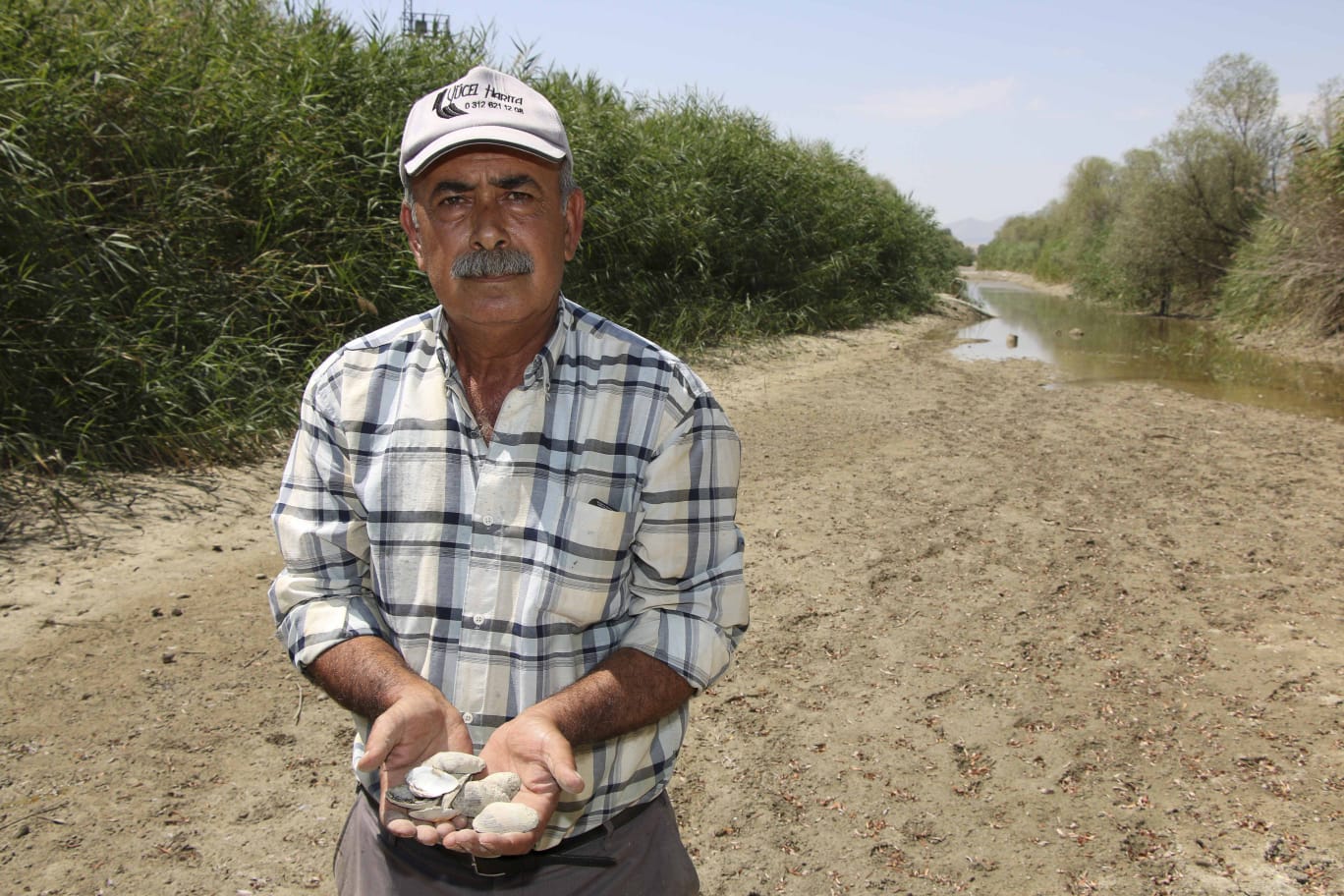 Menzil Tarikatına Yakın Grubun Kurduğu Çiftlik Sakarya Nehrini Kuruttu: Çiftçiler Perişan
