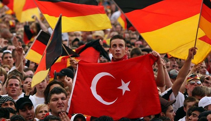 Avrupa'daki Türklerin Her Dönem Başının Belası: Dolandırılmak