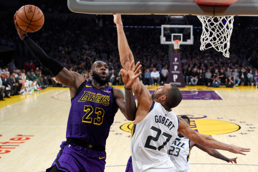 Kovid-19 NBA'i Vurdu, Lig Askıya Alındı