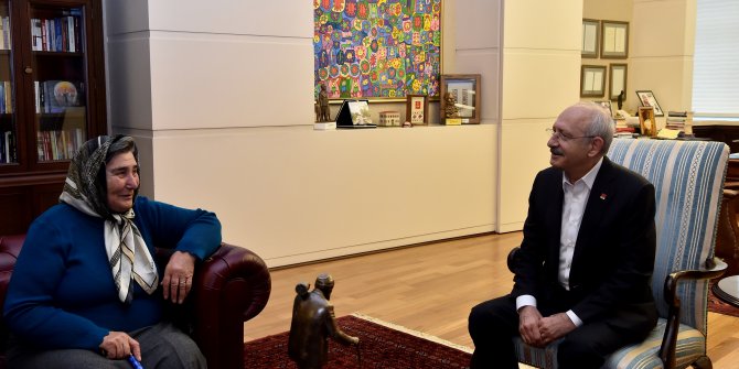 Kılıçdaroğlu Şehit Anaları Derneği Başkanıyla Görüştü