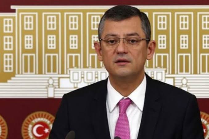Özgür Özel Mevlüt Çavuşoğlu'nun Ek Ödeme Aldığını İddia Etti