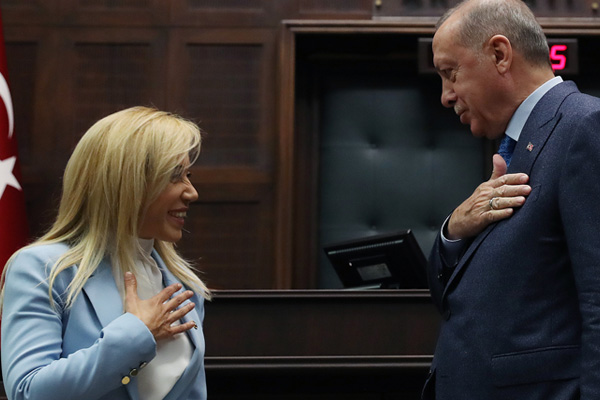 O Artık AKP Vekili
