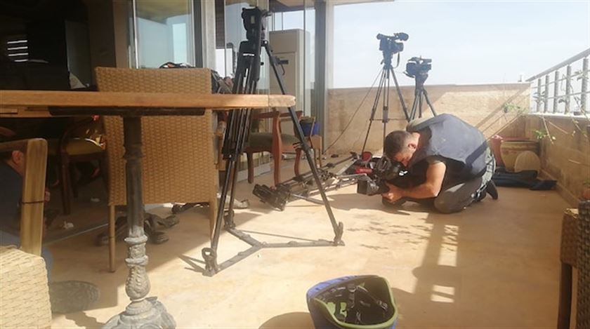YPG Gazetecileri Hedef Aldı
