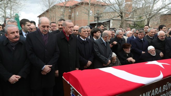 Şevket Kazan'ın Cenazesinde Siyasi Liderler Bir Araya Geldi