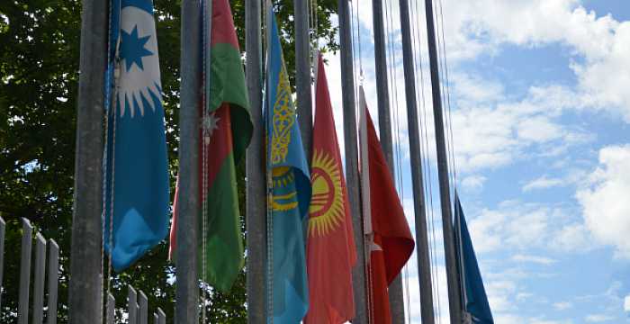 Azerbaycan'ın Nur-Sultan Büyükelçiliği'nde Bayraklar Yarıya İndirildi