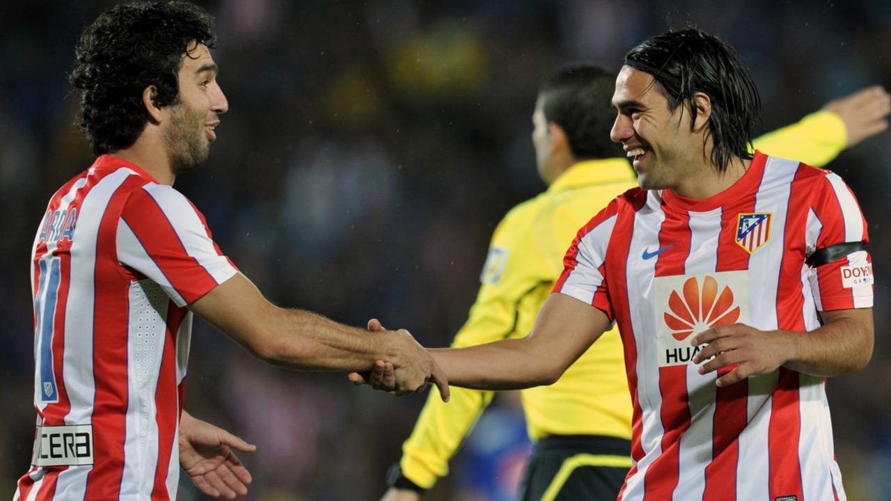 Arda Turan Yeniden Galatasaray'da