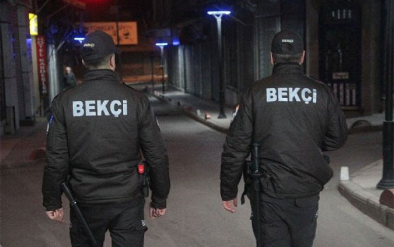 Mahalle Bekçisi Namus Bekçisi mi Olacak: Bekar Kadınların Evlerini Gözetleme Yetkisi