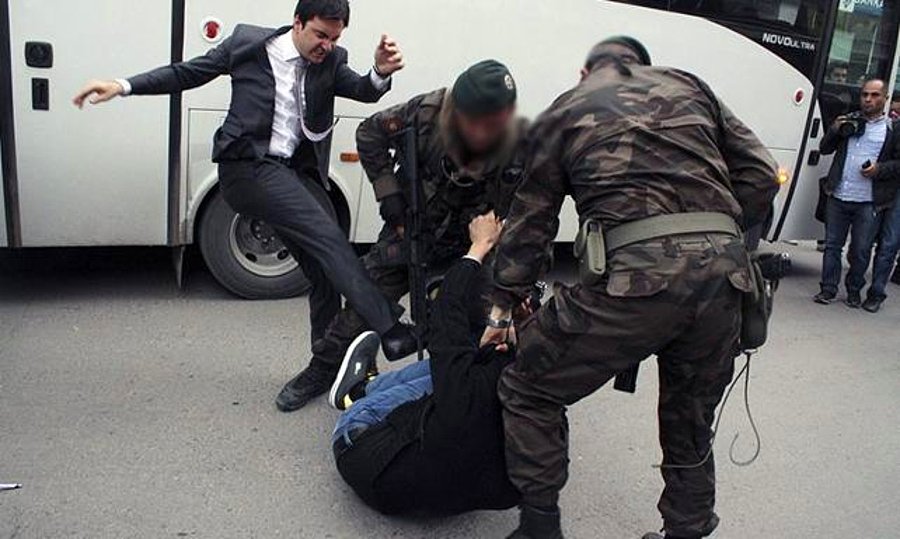 Tekmeciden ABD Yorumu: