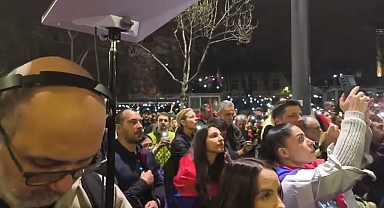 Belgrad'daki Protestoda Polis Ses Topu Kullandı